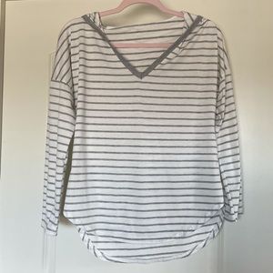 Long sleeve hooded shirt